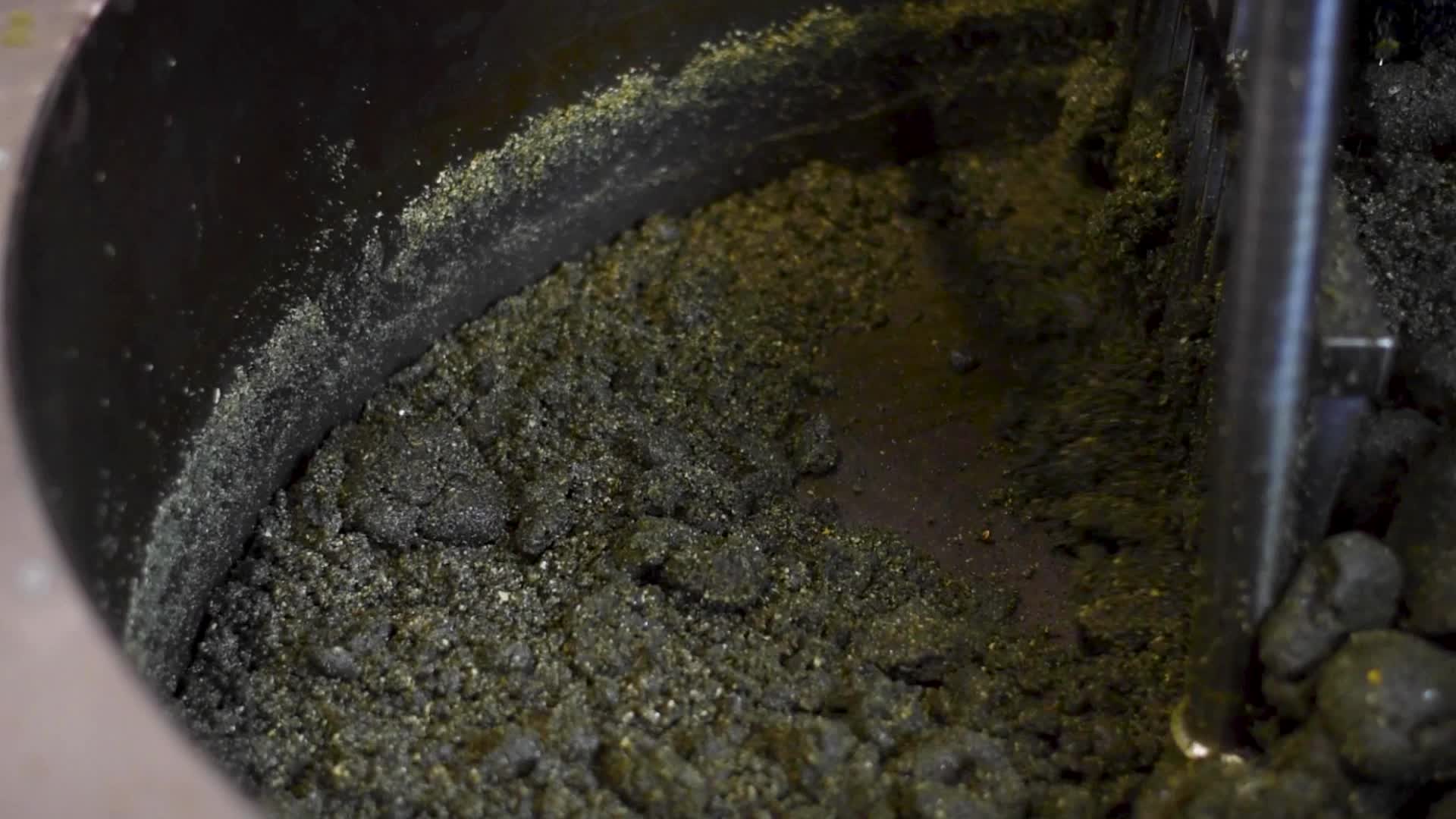 Buchino Oil 100% - mješavina tradicije, domaćih sjemenki i ručne izrade. Prirodno bogato vitaminom E i antioksidansima koji štite srce i zdravlje kože. Idealno za osobnu upotrebu ili kao poklon. - Slika 10