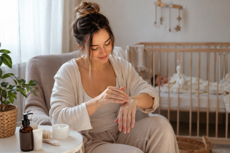 Njega kože nakon poroda – kako obnoviti kožu nakon trudnoće